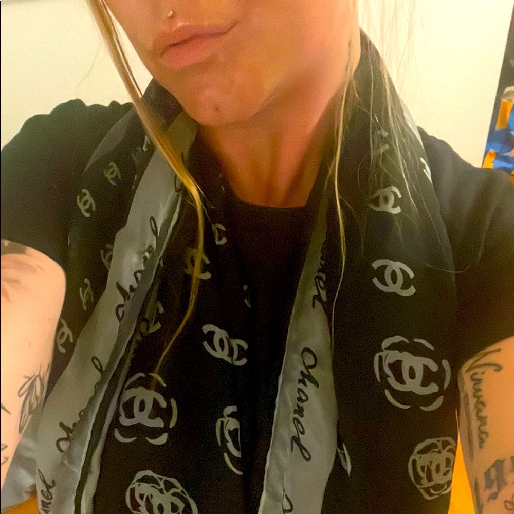 Chanel Black and Gray Women's Scarf
